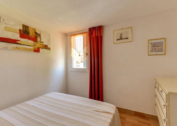 Les Maldives-3 By Interhome Agde